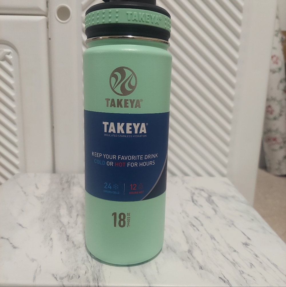 Takeya Mint Stainless Steal Double Wall Vacuum Insulated 18oz Water Bottle New